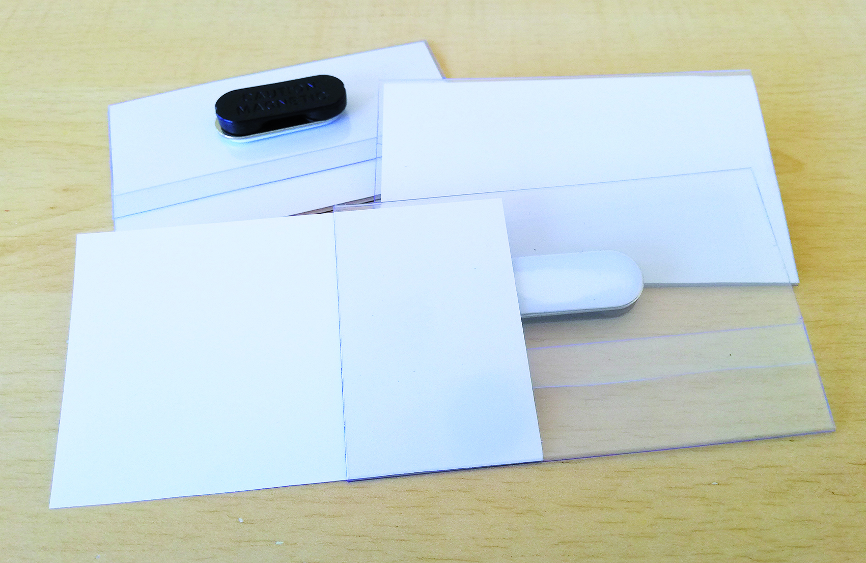 rheita-namensschilder-mit-magnet-pvc-transparent-57x90mm-3er-pack image 2