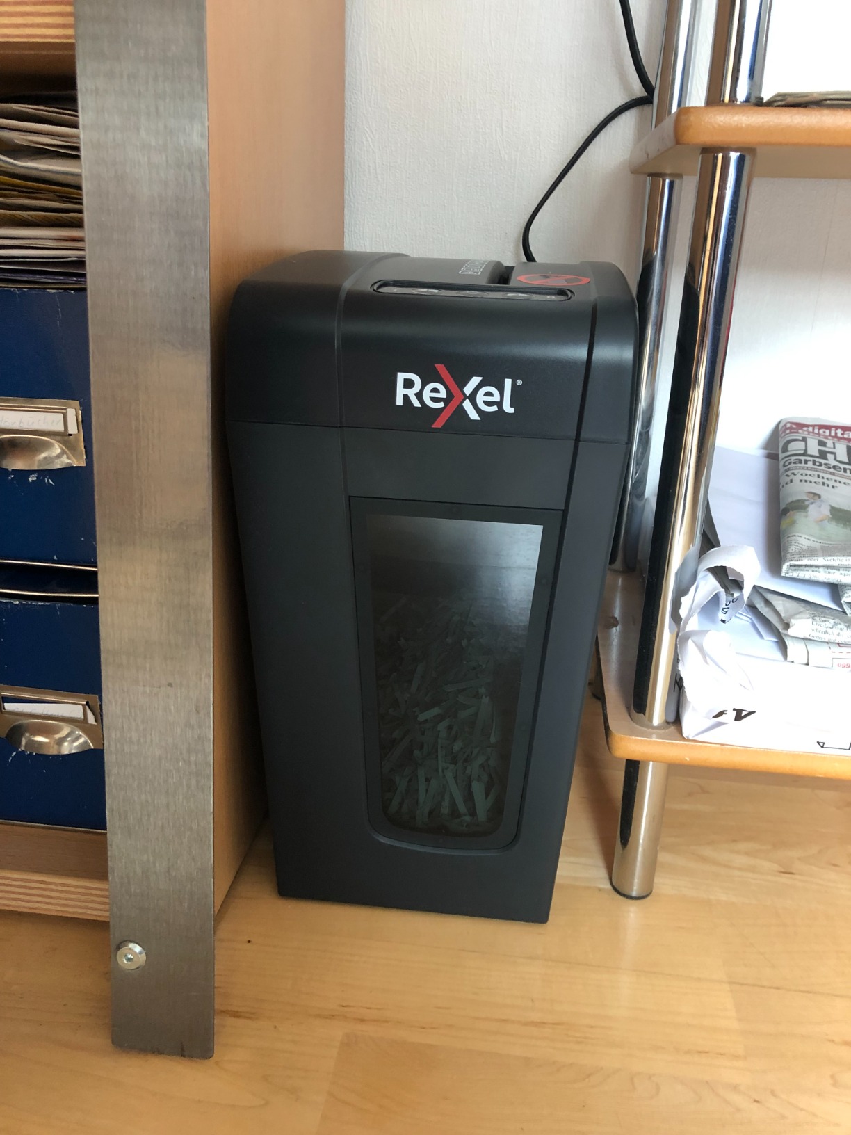 Passt perfekt untern Schreibtisch